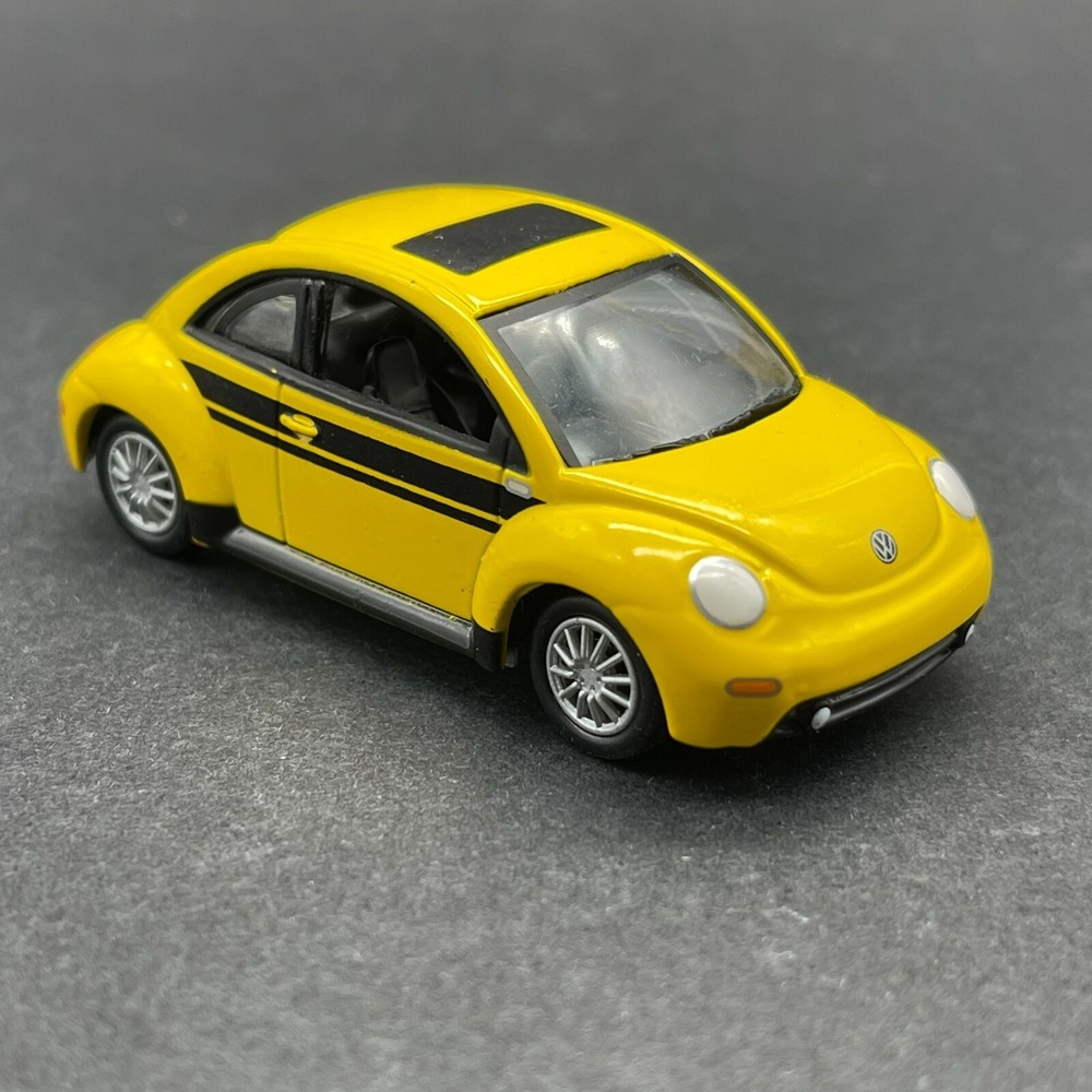 Johnny Lightning Herbie Disney 2004 VW Beetle‎ Volkswagen Yellow Diecast 1/64